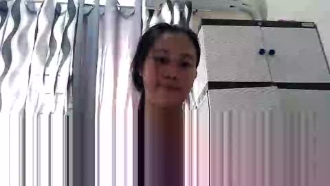 Snapshot of louxx1 chatting on November 4, 1:48 am louxx1 online show from November 4, 1:48 am