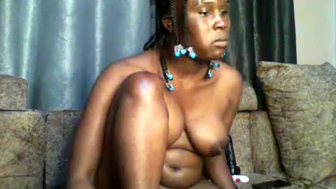 Snapshot of love1378 chatting on February 12, 11:40 am Cynthia. A online show from February 12, 11:40 am