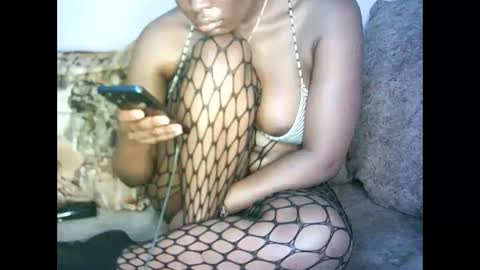 Snapshot of love1378 chatting on September 11, 10:15 am Cynthia. A online show from September 11, 10:15 am