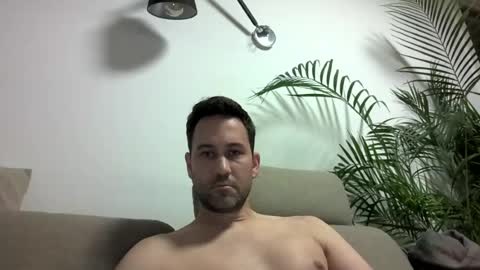 Snapshot of love_control chatting on July 4, 7:20 pm love_control online show from July 4, 7:20 pm