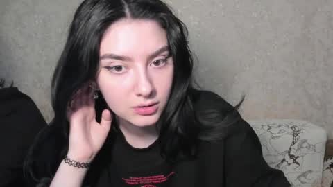 LINA online show from April 8, 4:51 pm