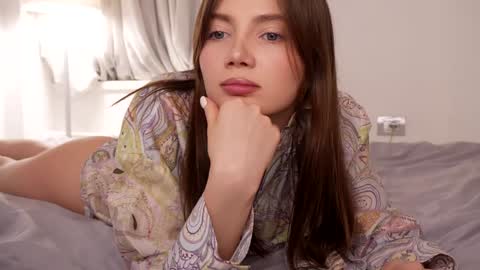 Sofi   online show from December 27, 3:15 pm