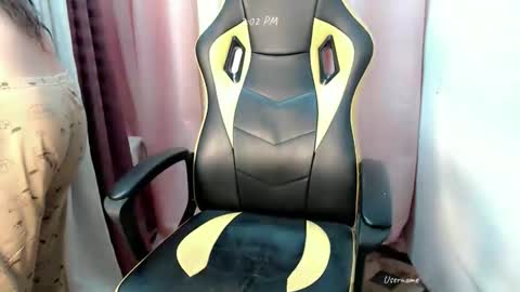 Snapshot of love_pinay66 chatting on February 3, 7:02 am love_pinay66 online show from February 3, 7:02 am