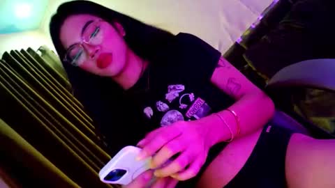 Seren online show from February 4, 7:36 am