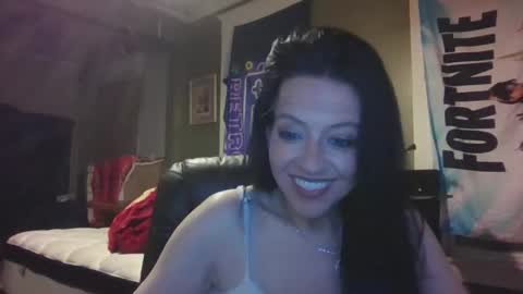 loveashlii online show from May 12, 4:42 am