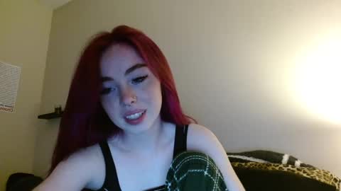 Snapshot of lovecalixo chatting on February 28, 5:04 am Cali Love online show from February 28, 5:04 am