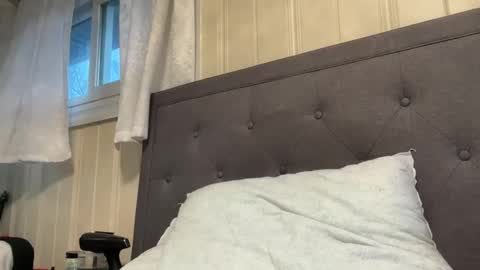 loved19 online show from February 6, 11:08 pm