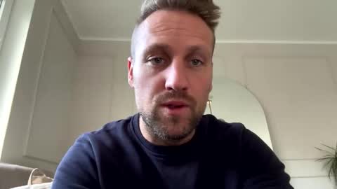 Snapshot of lovefuesse chatting on October 30, 7:43 am lovefuesse online show from October 30, 7:43 am