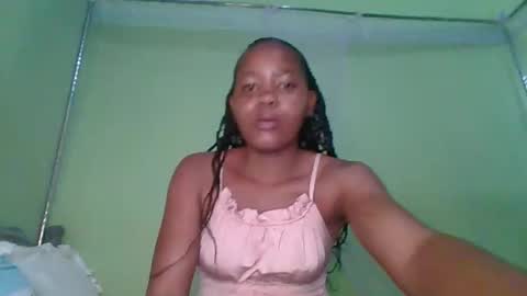 Snapshot of lovegal335 chatting on April 2, 10:02 am lovegal335 online show from April 2, 10:02 am