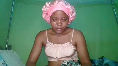 Snapshot of lovegal335 chatting on April 2, 10:18 pm lovegal335 online show from April 2, 10:18 pm