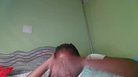 Snapshot of lovegal335 chatting on April 13, 7:14 am lovegal335 online show from April 13, 7:14 am