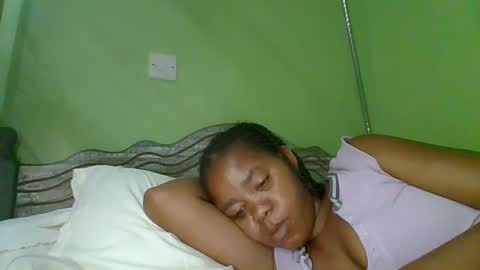 Snapshot of lovegal335 chatting on April 15, 8:42 pm lovegal335 online show from April 15, 8:42 pm