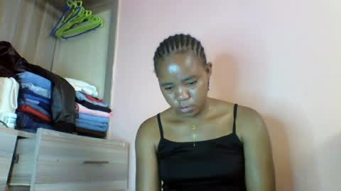 Snapshot of lovegal335 chatting on July 13, 10:40 am lovegal335 online show from July 13, 10:40 am