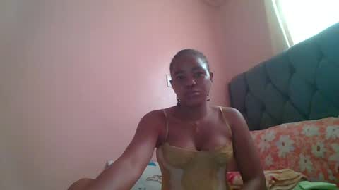 Snapshot of lovegal335 chatting on July 15, 8:30 am lovegal335 online show from July 15, 8:30 am