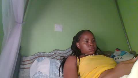 Snapshot of lovegal335 chatting on July 28, 11:05 am lovegal335 online show from July 28, 11:05 am