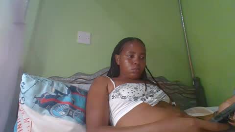 Snapshot of lovegal335 chatting on July 30, 11:42 am lovegal335 online show from July 30, 11:42 am