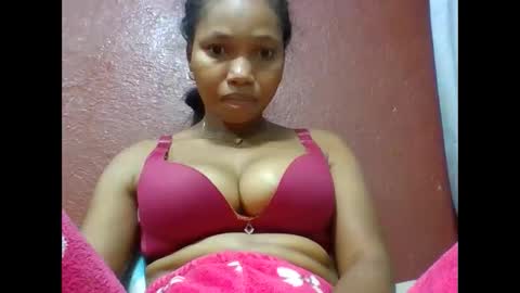 loveinlife750427 online show from March 9, 6:45 pm