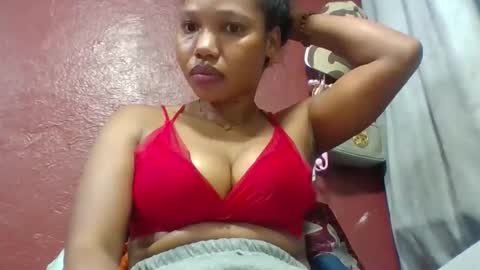 loveinlife750427 online show from May 25, 2:17 am