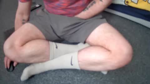 Snapshot of lovelength99 chatting on February 27, 9:32 am lovelength99 online show from February 27, 9:32 am