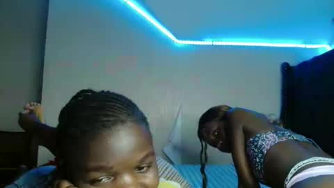 Shaz online show from February 20, 4:29 pm