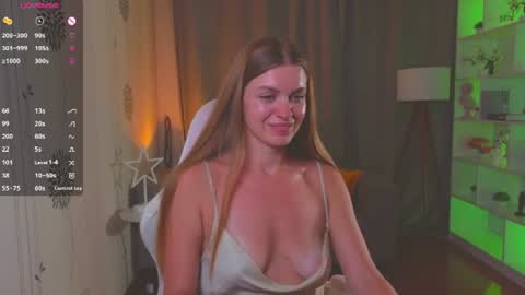 Laura online show from July 28, 4:39 pm
