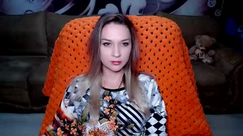 Snapshot of lovellymalina chatting on December 21, 5:07 pm private open online show from December 21, 5:07 pm