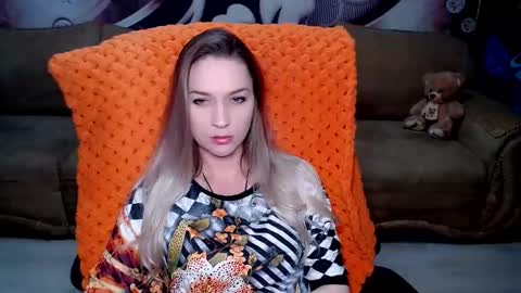 Snapshot of lovellymalina chatting on February 17, 4:04 pm private open online show from February 17, 4:04 pm
