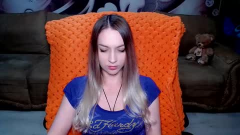 Snapshot of lovellymalina chatting on February 20, 4:03 pm private open online show from February 20, 4:03 pm
