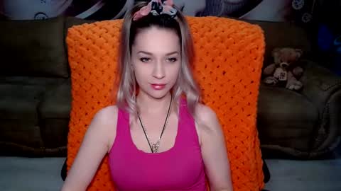 Snapshot of lovellymalina chatting on February 28, 12:52 pm private open online show from February 28, 12:52 pm