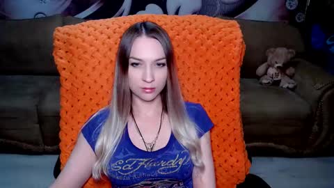 Snapshot of lovellymalina chatting on March 8, 9:06 am private open online show from March 8, 9:06 am