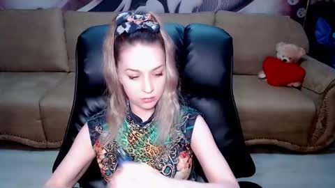 private open online show from March 15, 12:22 pm