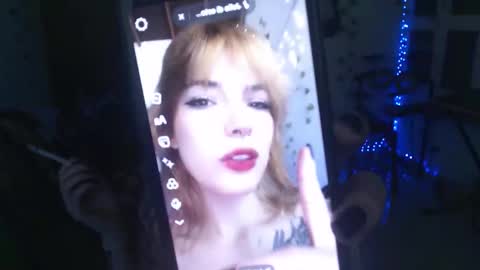 Cassie online show from February 5, 7:35 am