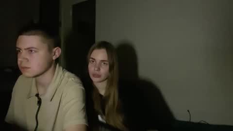 Snapshot of lovely_couple00 chatting on February 14, 7:43 pm lovely_couple00 online show from February 14, 7:43 pm