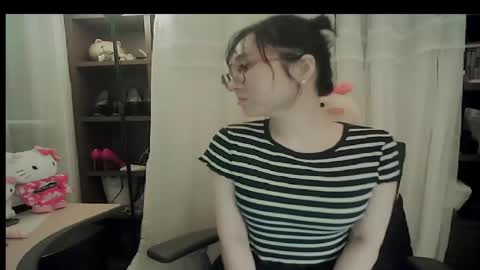 DANA KIM online show from February 20, 2:39 pm