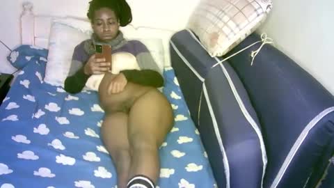 lovely_ebonies2 online show from March 21, 4:50 am