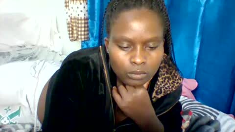 Snapshot of lovely_goodness chatting on December 11, 2:00 pm enid online show from December 11, 2:00 pm