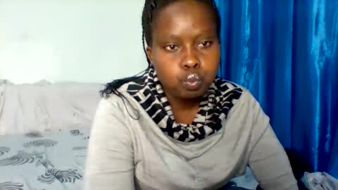 Snapshot of lovely_goodness chatting on December 18, 5:37 am enid online show from December 18, 5:37 am