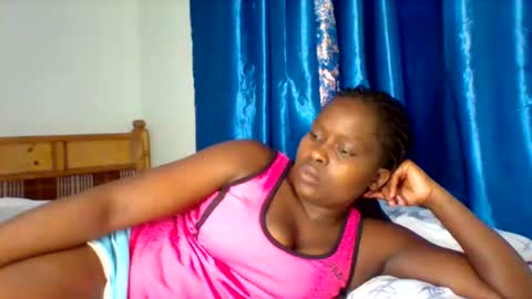 Snapshot of lovely_goodness chatting on January 22, 12:17 pm enid online show from January 22, 12:17 pm