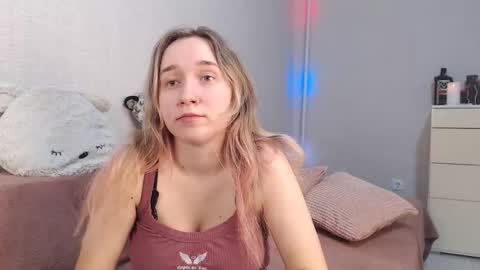 Lovely Hayley online show from November 15, 9:43 pm