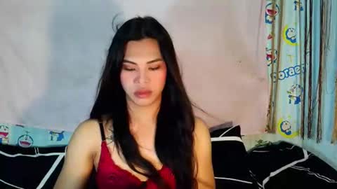 lovely_krizzy online show from April 6, 10:27 am