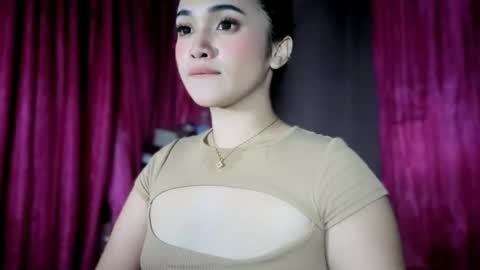 Snapshot of lovely_kurtny04 chatting on May 2, 6:02 pm LOVE online show from May 2, 6:02 pm