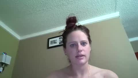 Snapshot of lovely_lemons chatting on February 22, 9:13 pm lovely_lemons online show from February 22, 9:13 pm