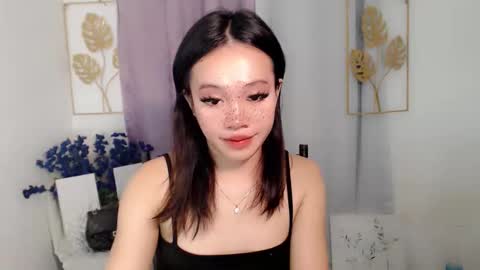 lovely_lianne online show from April 19, 4:12 am