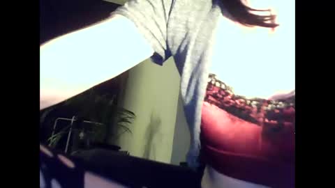 Snapshot of lovely_me165244 chatting on December 12, 3:54 am mooie man online show from December 12, 3:54 am