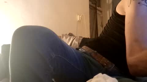 Snapshot of lovely_me165244 chatting on January 12, 1:42 am mooie man online show from January 12, 1:42 am