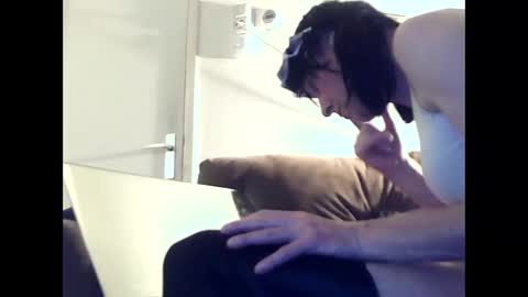 Snapshot of lovely_me165244 chatting on February 27, 10:09 pm mooie man online show from February 27, 10:09 pm