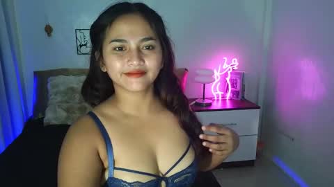 Snapshot of lovely_pinayxoxo chatting on September 25, 9:18 pm JESSA online show from September 25, 9:18 pm