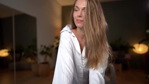 Snapshot of lovely_tammy chatting on September 29, 1:27 pm Very miss youWill be back soon Tammy online show from September 29, 1:27 pm