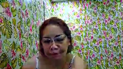 Snapshot of lovelyasiancutie chatting on April 21, 10:01 pm lovelyasiancutie online show from April 21, 10:01 pm