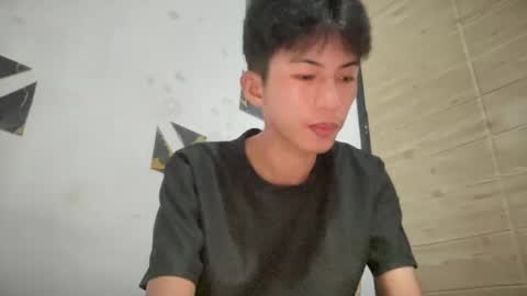 Snapshot of lovelyboy_jm chatting on May 1, 12:04 am lovelyboy_jm online show from May 1, 12:04 am